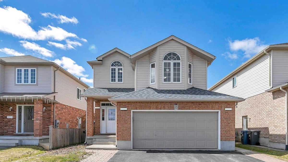 Guelph House | Luxury Detached 4 Bedroom House