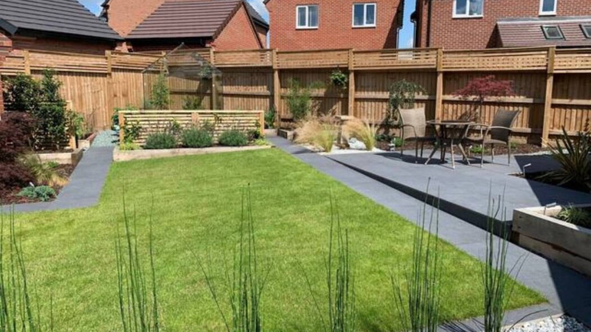 Mapperley House | Luxury detached house next to Gedling Country Park. Pet friendly!