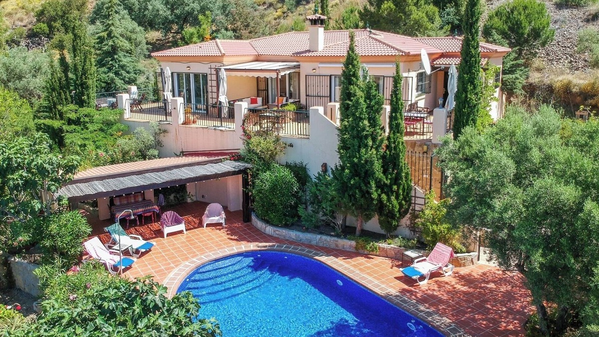Moclinejo Villa | Luxury detached villa with pool and stunning sea views (30 min from Malaga)
