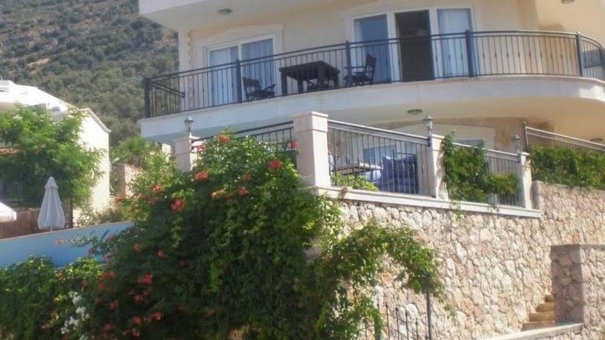Kalkan Villa | Luxury Detached Villa Private Infinity Pool, Panoramic Sea Views, Wifi, Air Con.