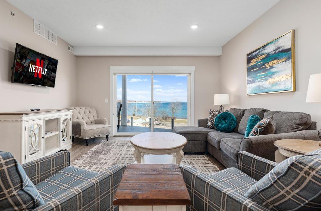 Traverse City Apartment | Luxury Downtown 3BDR Lake View Penthouse Condo on West Bay 301W