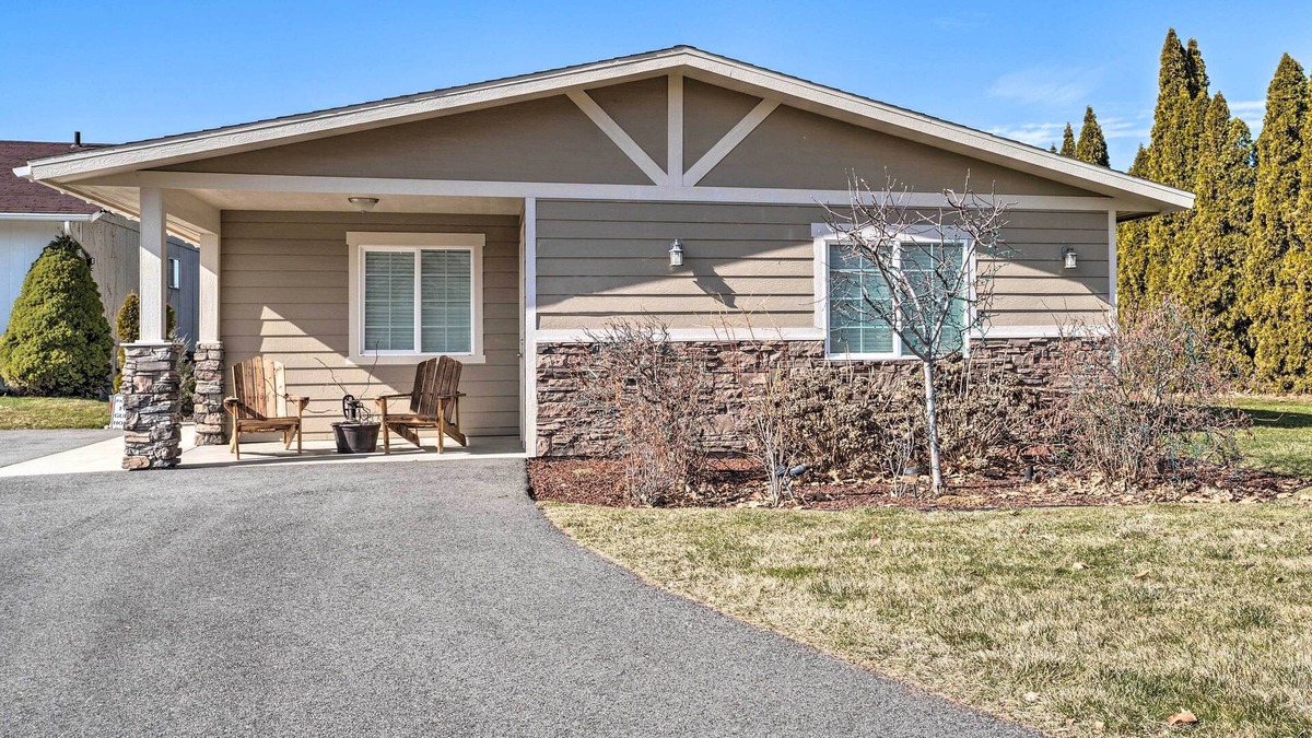 Monitor House | Luxury East Wenatchee House w/ Mtn. Views!