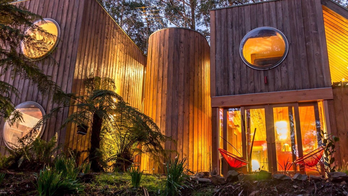 Benwerrin Cabin | LUXURY ECO ACCOMMODATION WITHIN THE OTWAY NATIONAL PARK, GREAT OCEAN ROAD LORNE
