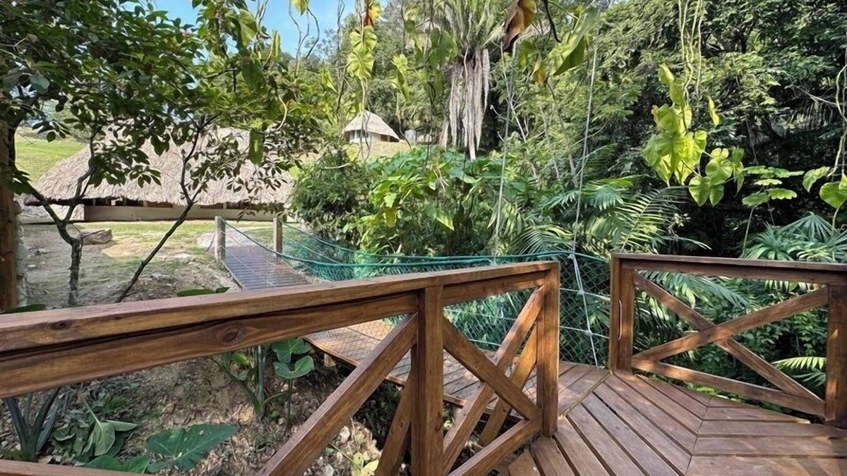 Teakettle Village Resort | Luxury Eco Family Cabaña