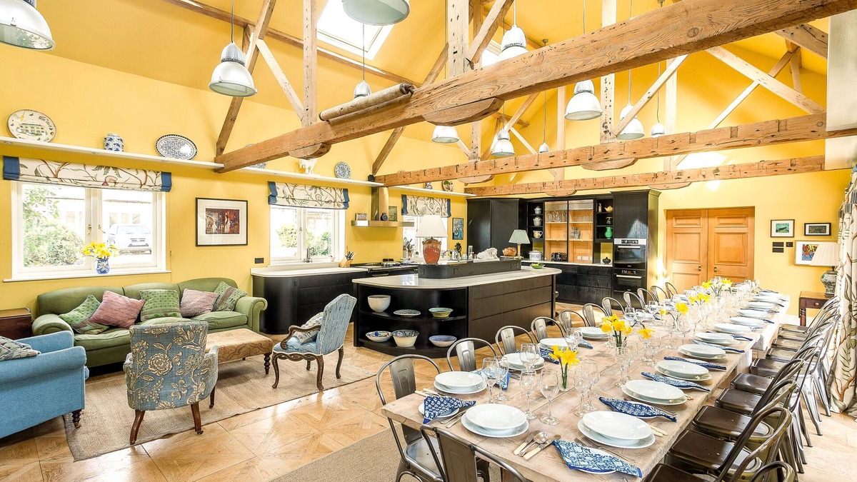 Ebbesborne Wake House | Luxury enormous house Wilts/Dorset border with idyllic far reaching views