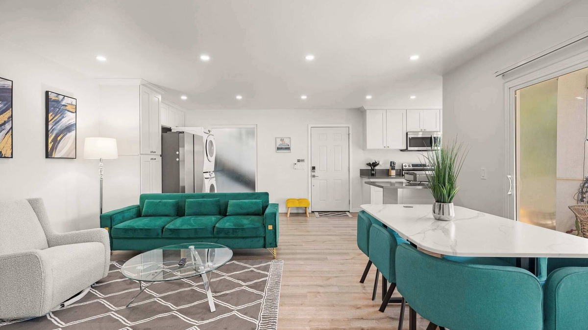 Altadena Apartment | Luxury Escape w/Private Balcony & Free Parking #3
