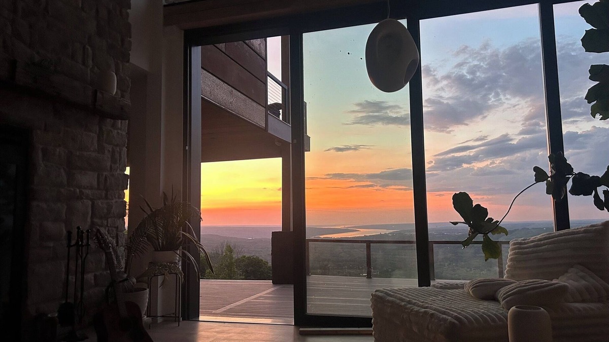 Brooktondale House | Luxury Estate with a Lakeview - Where Elevation Meets Imagination