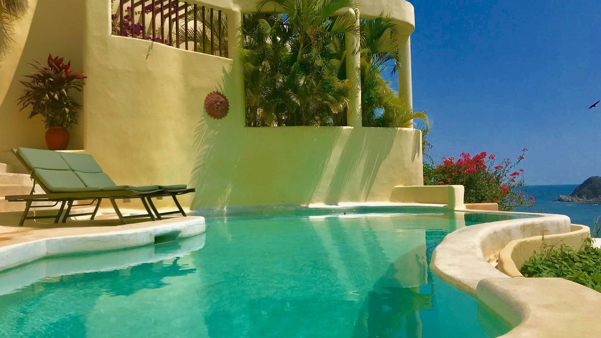 P Chahue Villa | LUXURY EXCLUSIVE OCEANFRONT million dollar view spectacular sunset beach access