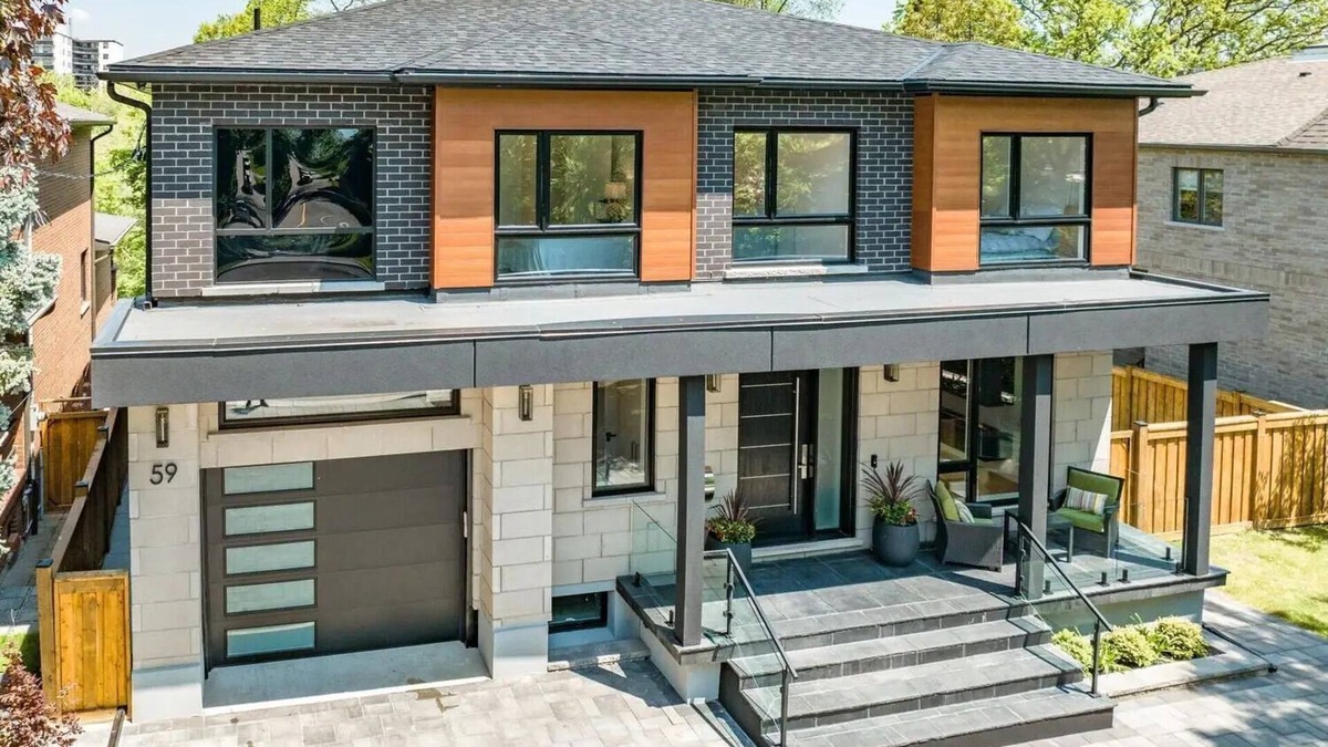Etobicoke House | Luxury Executive Home close to Golf Course