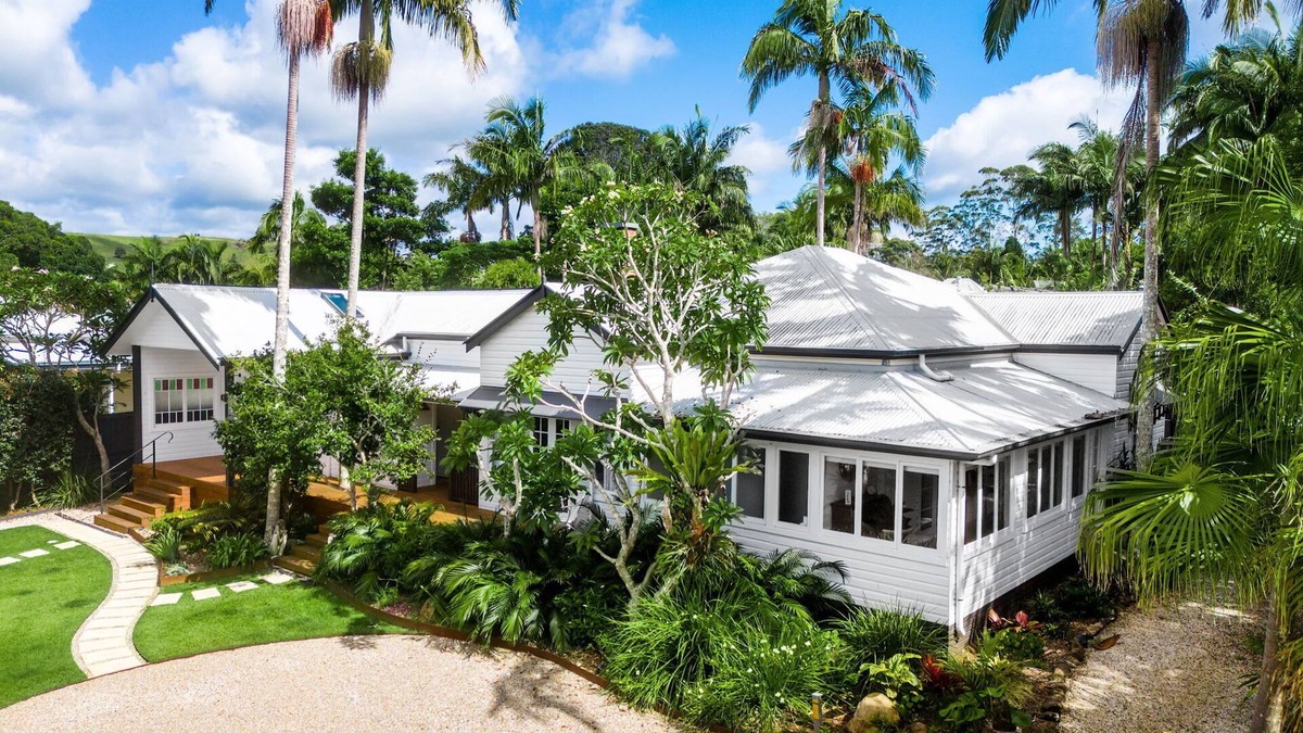 Bangalow House | Luxury Family Estate l Pet Friendly l Nova Escapes