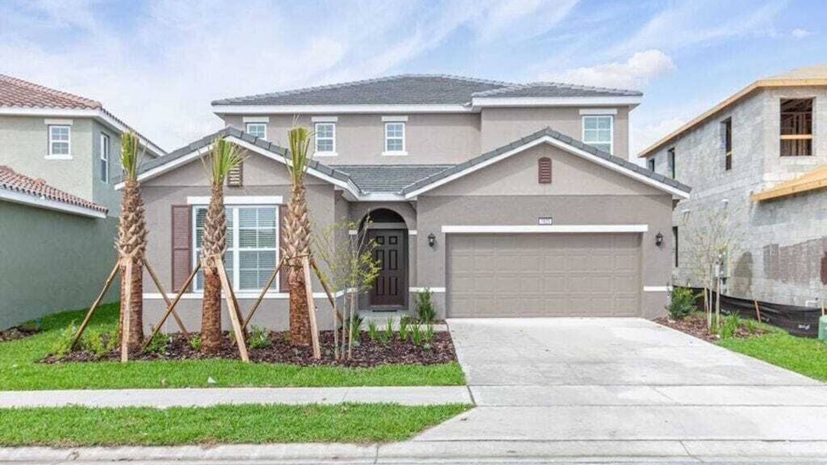 Sunridge Woods Villa | Luxury Family Villa with Themed Rooms, Pool, Spa & Games Room Near Disney