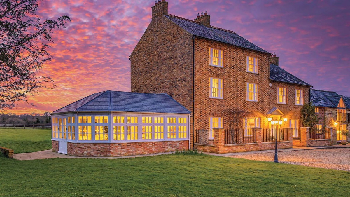 Wellingborough Cabin | Luxury farmhouse/lodge on scenic meadow and orchard. Pet-Friendly! w/Office