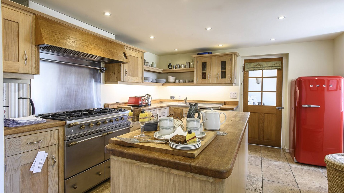 Cranbrook Cottage | Luxury Five Star Barn hidden on quiet Kent country estate