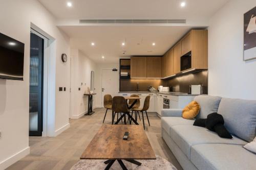 Wapping Apartment | Luxury Flat next Tower Bridge 2