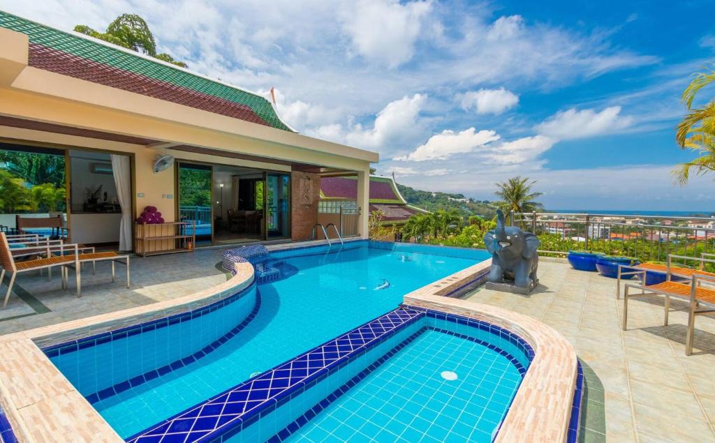 Kata Villa | Luxury Four Bed Villa Jasmine, infinity pool, full staff , chef and breakfasts