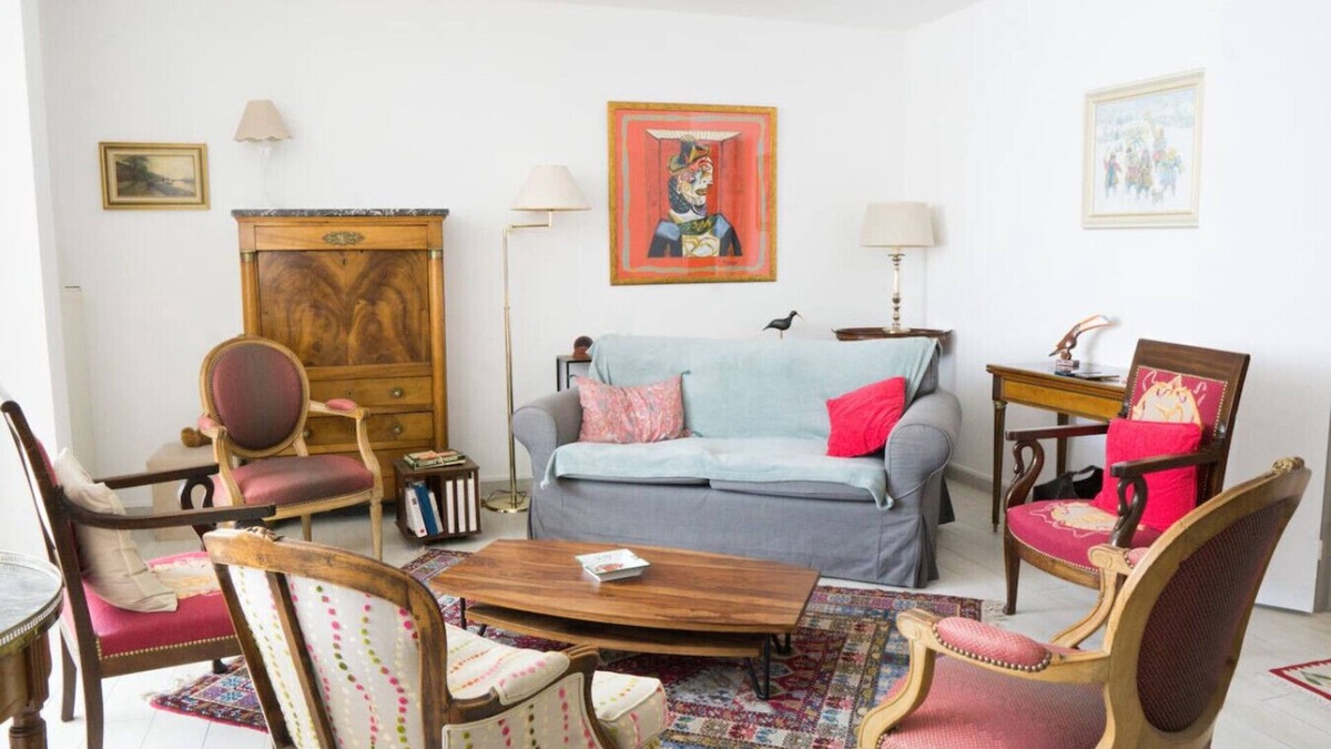 Le Chesnay Apartment | Luxury apartment, 10 minutes from the Château