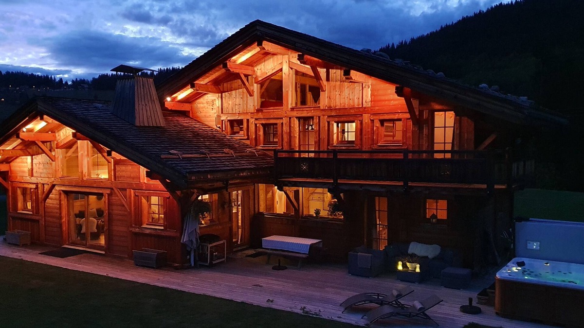Notre-Dame-de-Bellecombe Ski Chalet | LUXURY CHALET - ski slopes - Spa and Sauna - Unique 5 ears of Savoy