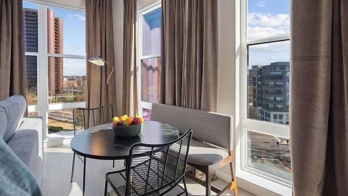The Hill Apartment | Luxury Furnished Apartments by Hyatus Downtown at Yale