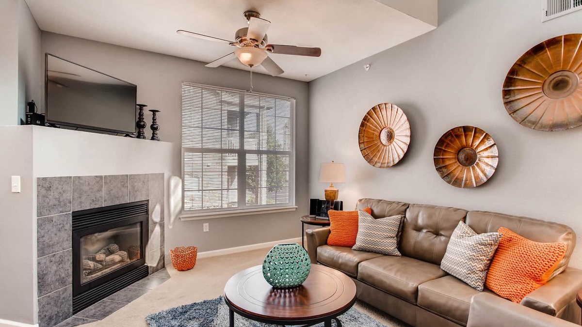Englewood Condo | LUXURY FURNISHED CONDO NEAR DTC, DISH NETWORK & STARZ CORPORATE, & CENT AIRPORT