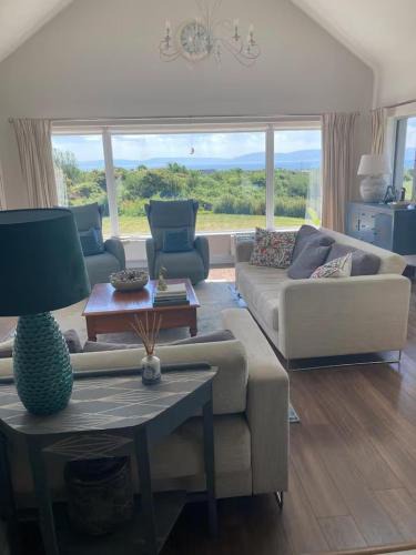 Spiddal House | Luxury Galway Getaway with 5 Bedrooms
