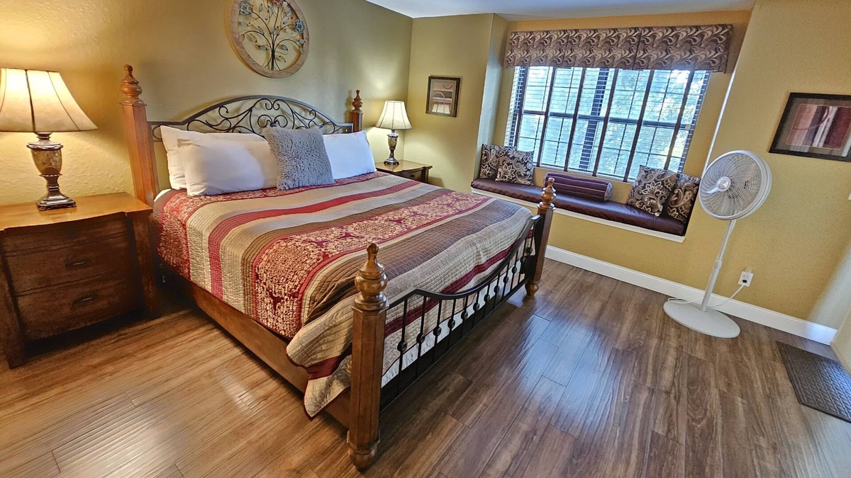 Branson Condo | Luxury Getaway Branson Suite at the Greens at Thousand Hills! Great Rates!