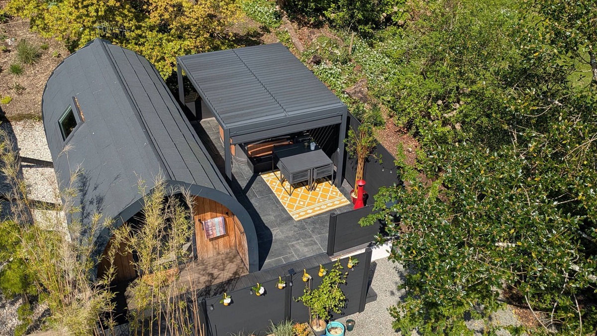 Innellan Cabin | Luxury Glamping Escape - Hot tub - West Coast Scotland