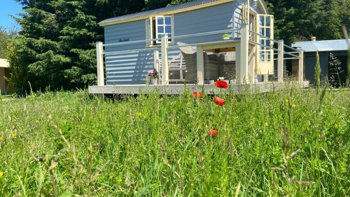Ham RV Rental | Luxury Glamping Kent Coast; Shepherds Huts & Safari Tents on Site hot tub