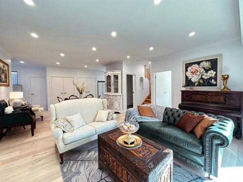 Glen Waverley House | Luxury Glen Waverley Townhouse 4br3ba Backyard