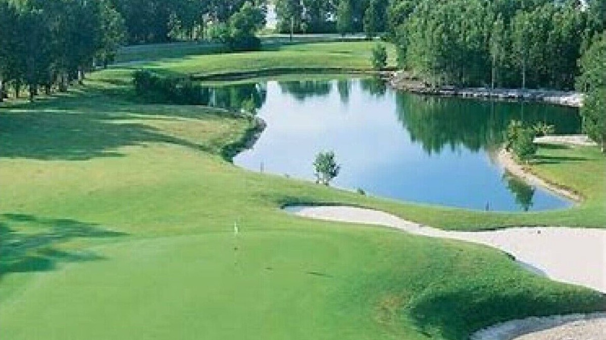 Salamander Bay Apartment | Luxury Golf Course Townhouse, direct golf course frontage-FREE NIGHTS