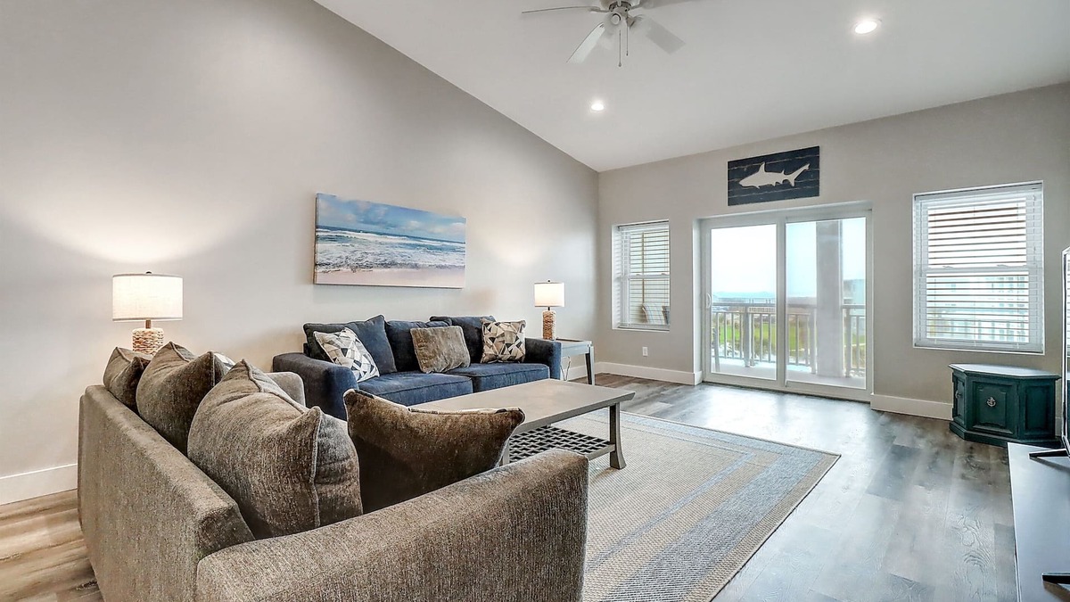 Shibui Sands Condo | Luxury Gulf-View Penthouse – Top Floor 3BR Condo