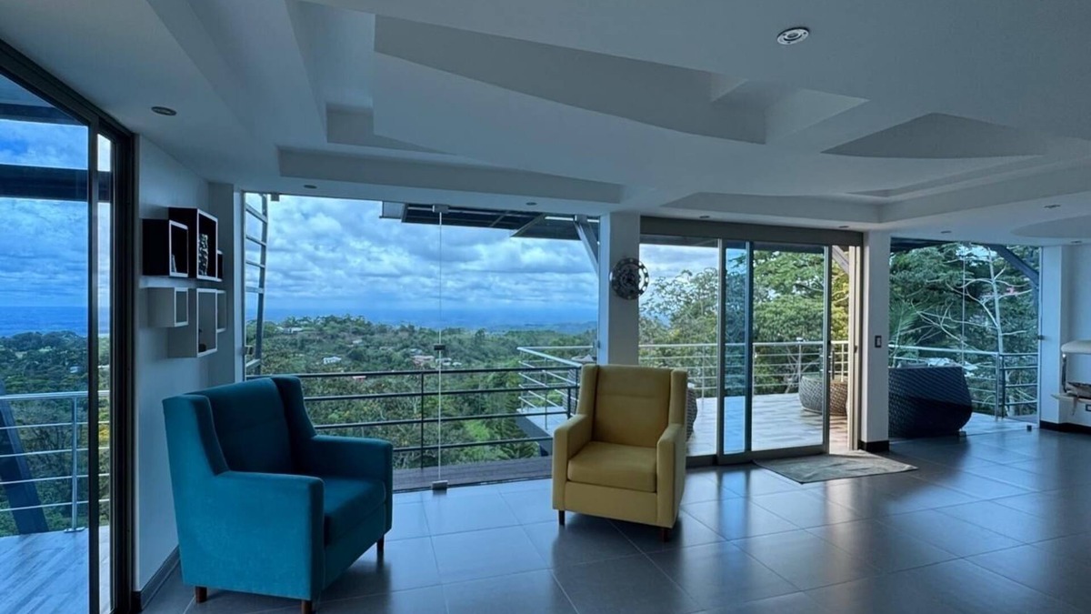 Agonia House | Luxury home close to La Fortuna Arenal Volcano