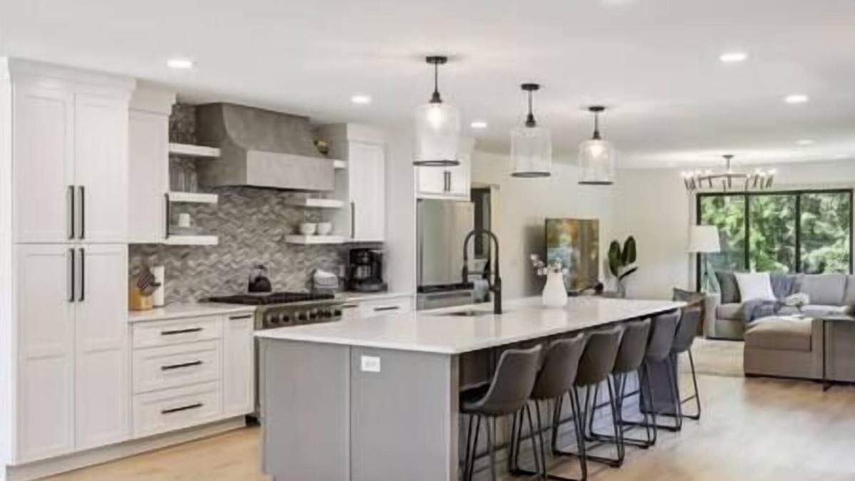 Hastings House | Luxury Hastings Home, Sleeps 18+