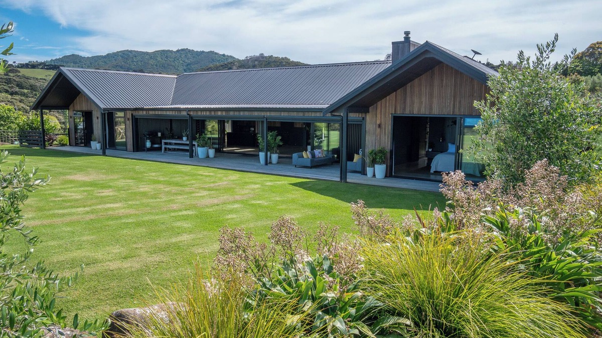 Hihi House | Luxury haven in Hihi, access to Doubtless Bay from your doorstep