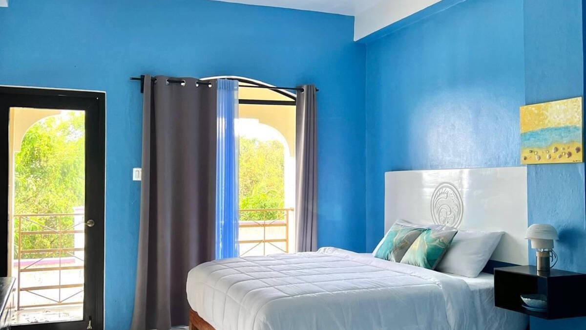 Port Antonio Hotel | Luxury Havens in the hills of Passley Gardens overlooking Port Antonio town.