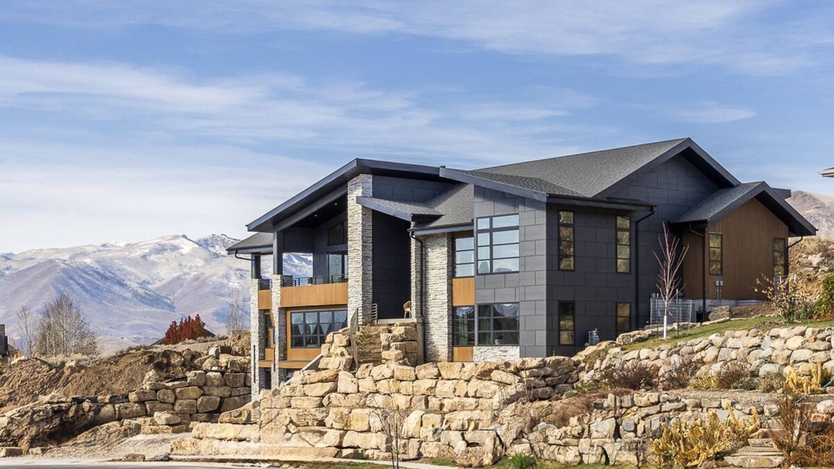 Park City House | Luxury Heber Home- Minutes from Park City Ski Slopes- Views, Sleeps 16