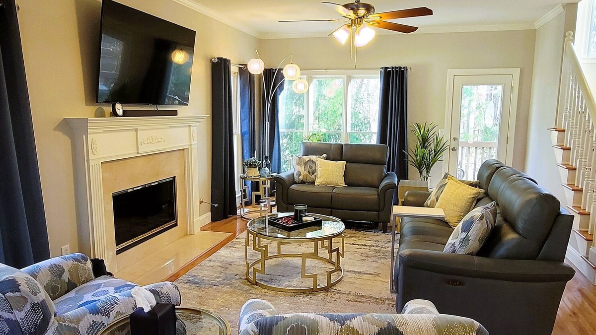 Buford House | Luxury Hideaway 5 Min from Mall of Georgia & 15 Min from Lake Lanier