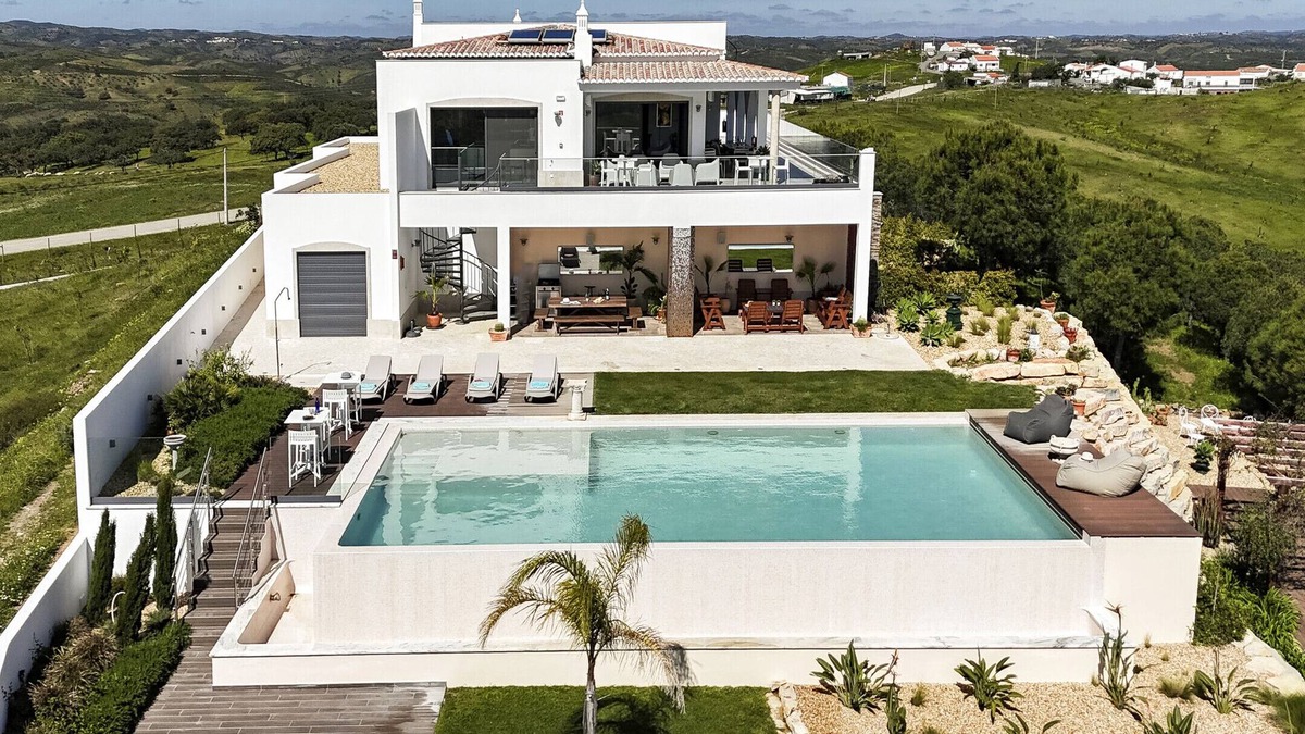 Campeiros Cottage | Luxury hideaway with views and infinity pool