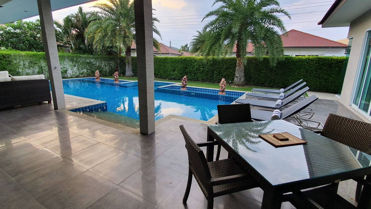 Nong Kae Villa | LUXURY HIGH END POOL VILLA