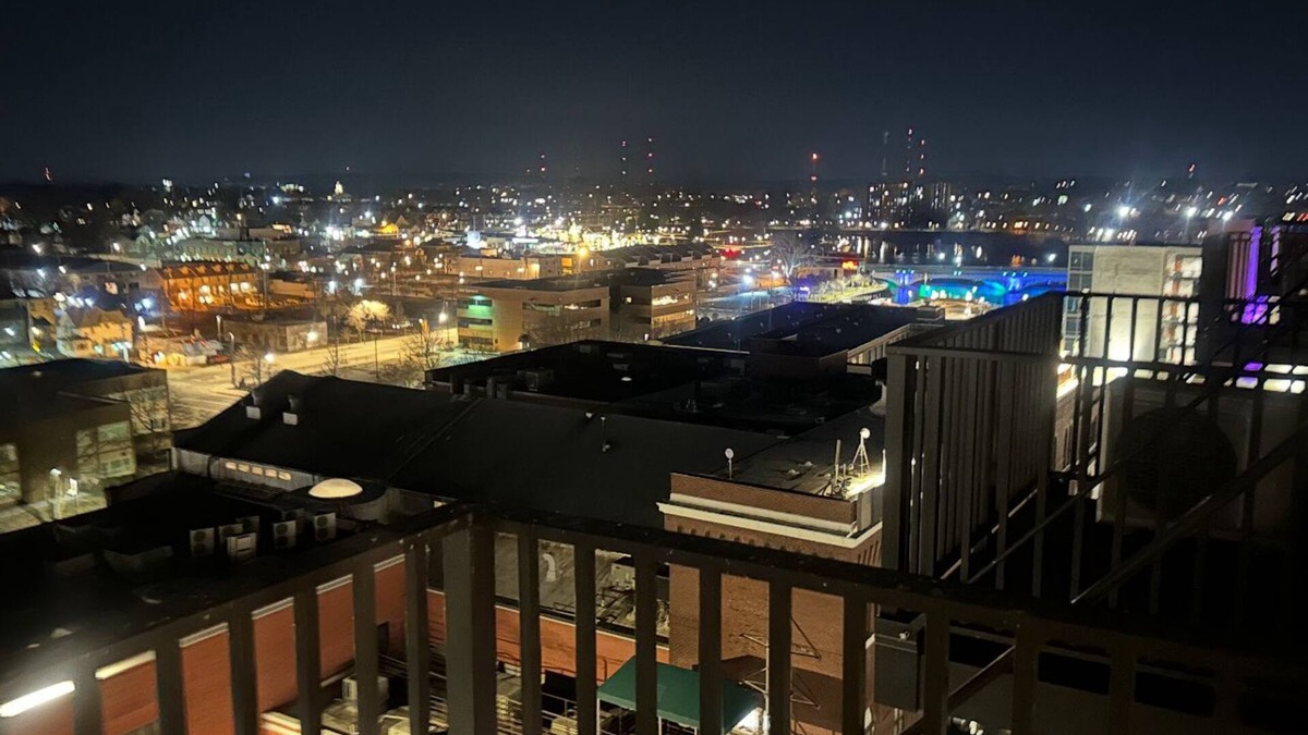 Northeast South Bend Apartment | Luxury High Rise Downtown South Bend Apartment