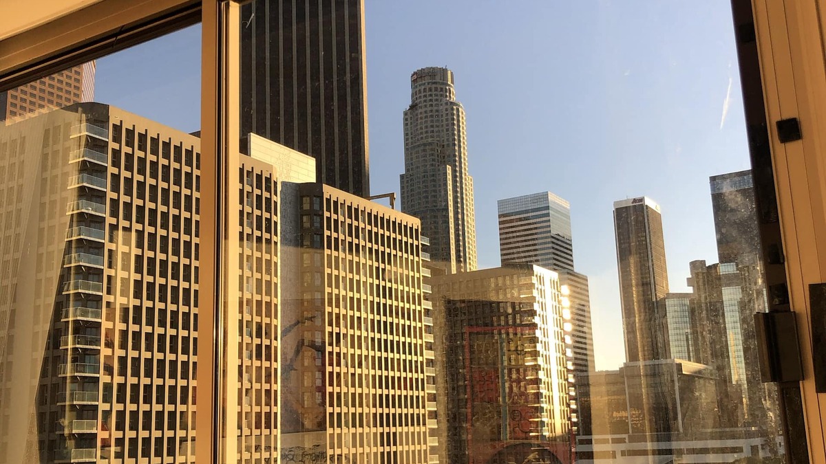 City West Apartment | Luxury High-Rise View in The Heart of DTLA