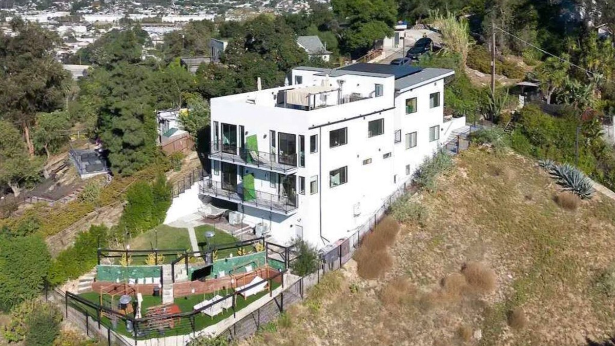 Elysian Heights House | Luxury hilltop retreat, majestic views and hot tub.