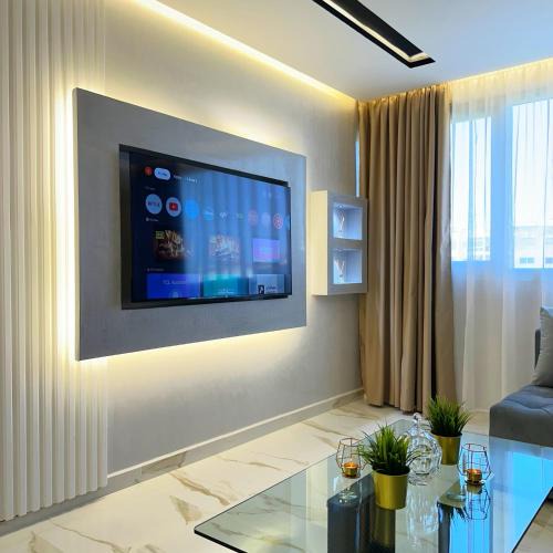 Branes Apartment | LUXURY Hilton City Center residence 5A GUEST FRIENDLY