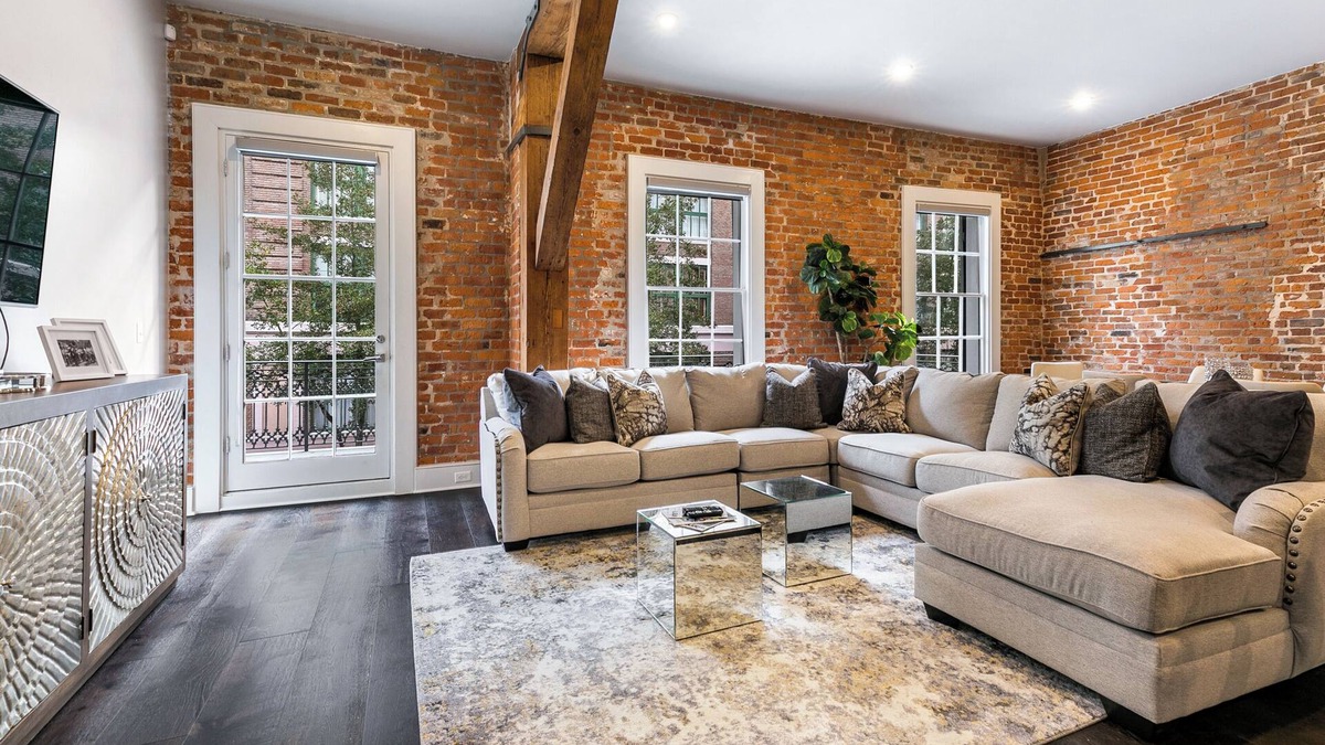 Central Business District Condo | 🎷Luxury Historic Downtown Location LG Private Balcony | The Armstrong 🎷