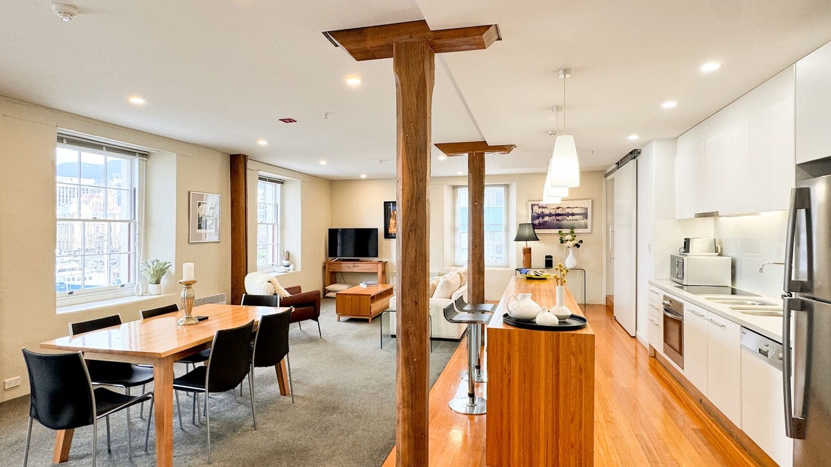 Sullivan's Cove Apartment | Luxury Hobart Waterfront Apartment