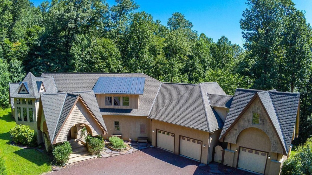 Spring City Villa | Luxury Home By Nature Preserve