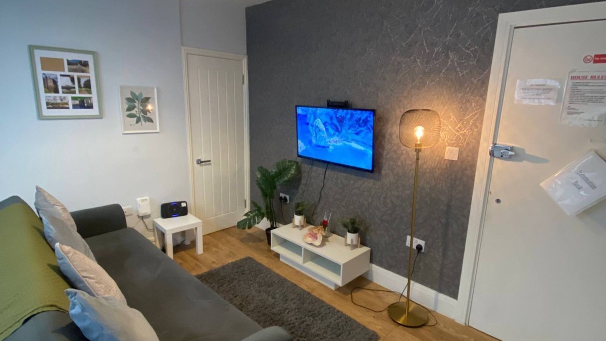 Maidstone Apartment | luxury home from home