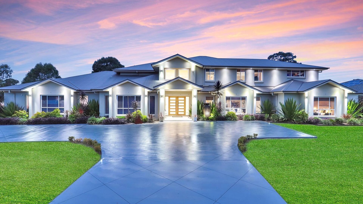 Luddenham House | Luxury Home in a Golf Estate