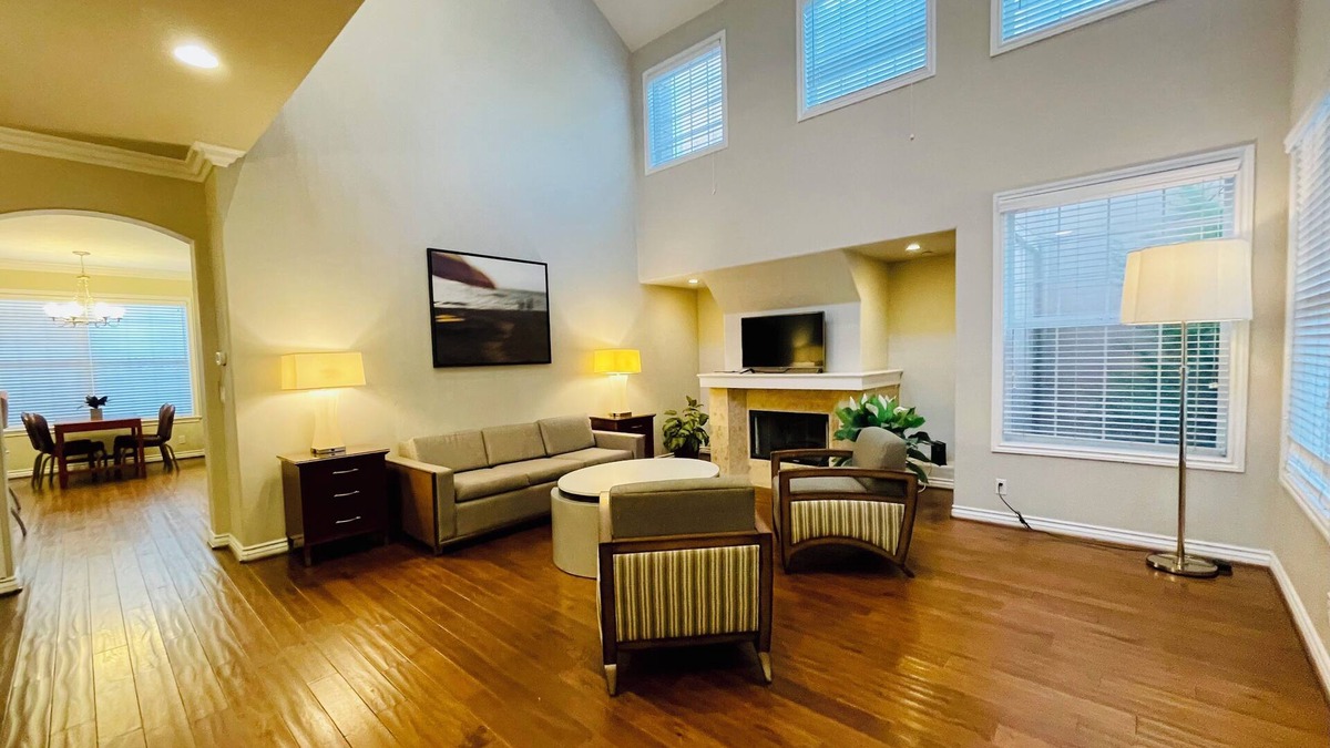 East Side Costa Mesa Villa | Luxury home in Newport Beach city Near UCI