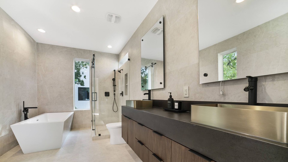 Dawson House | Luxury home in the heart of ATX