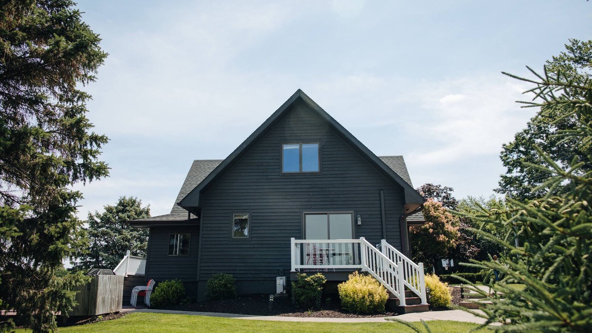 Fennville House | Luxury Home On Hutchins Lake Near Saugatuck, Douglas, Fennville & Lake Michigan
